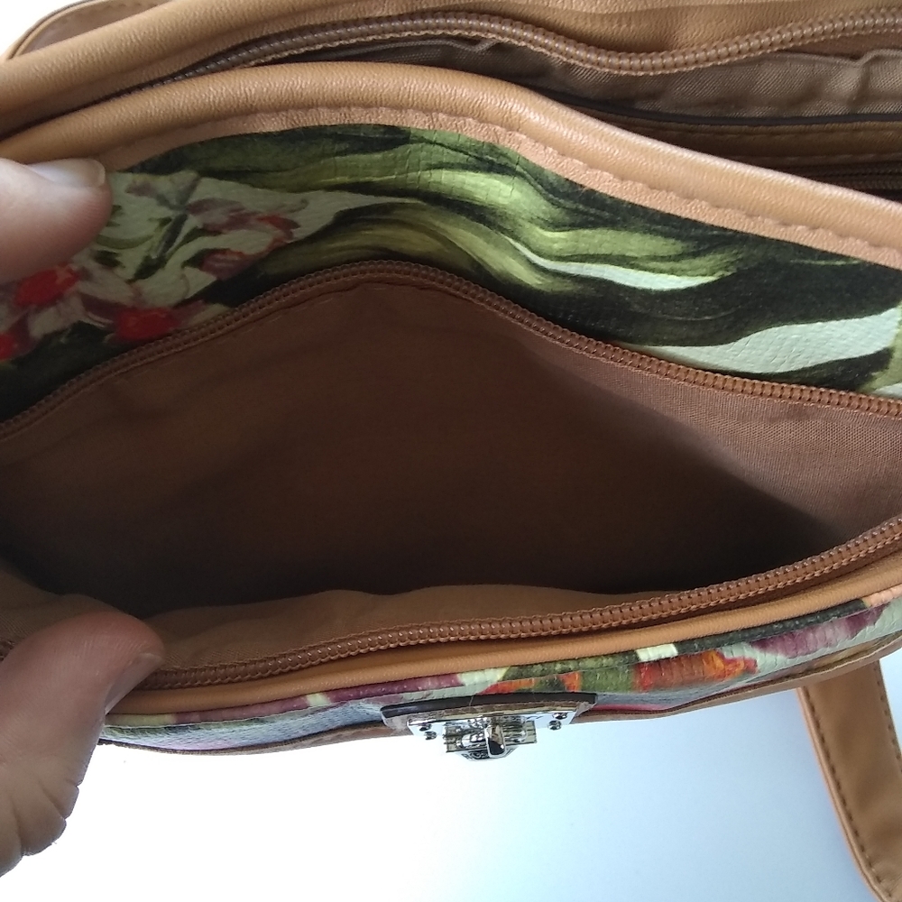 SOLD Handbagnot Available - Picture 6 of 7